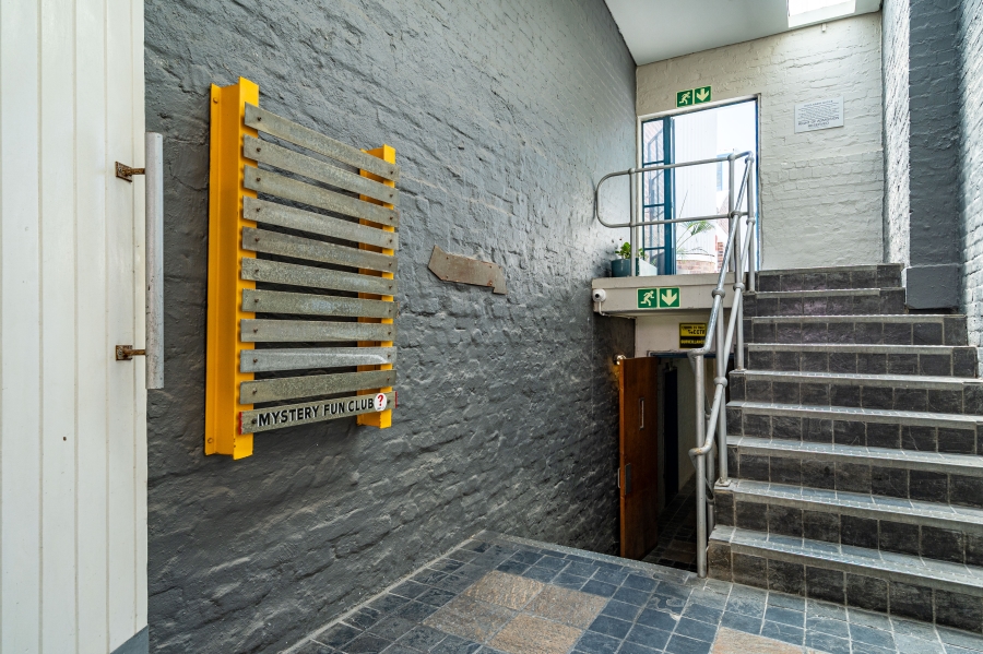 2 Bedroom Property for Sale in Gardens Western Cape